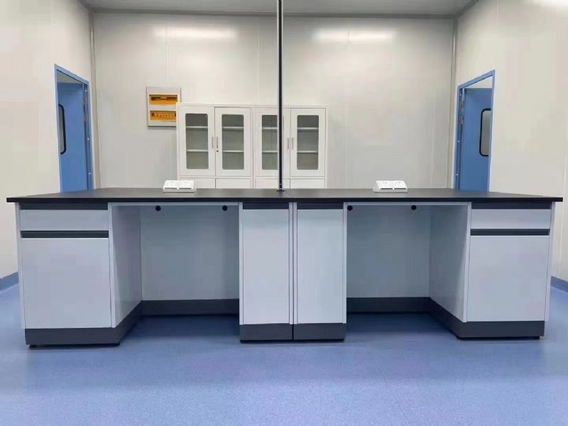 實(shí)驗(yàn)臺(tái)